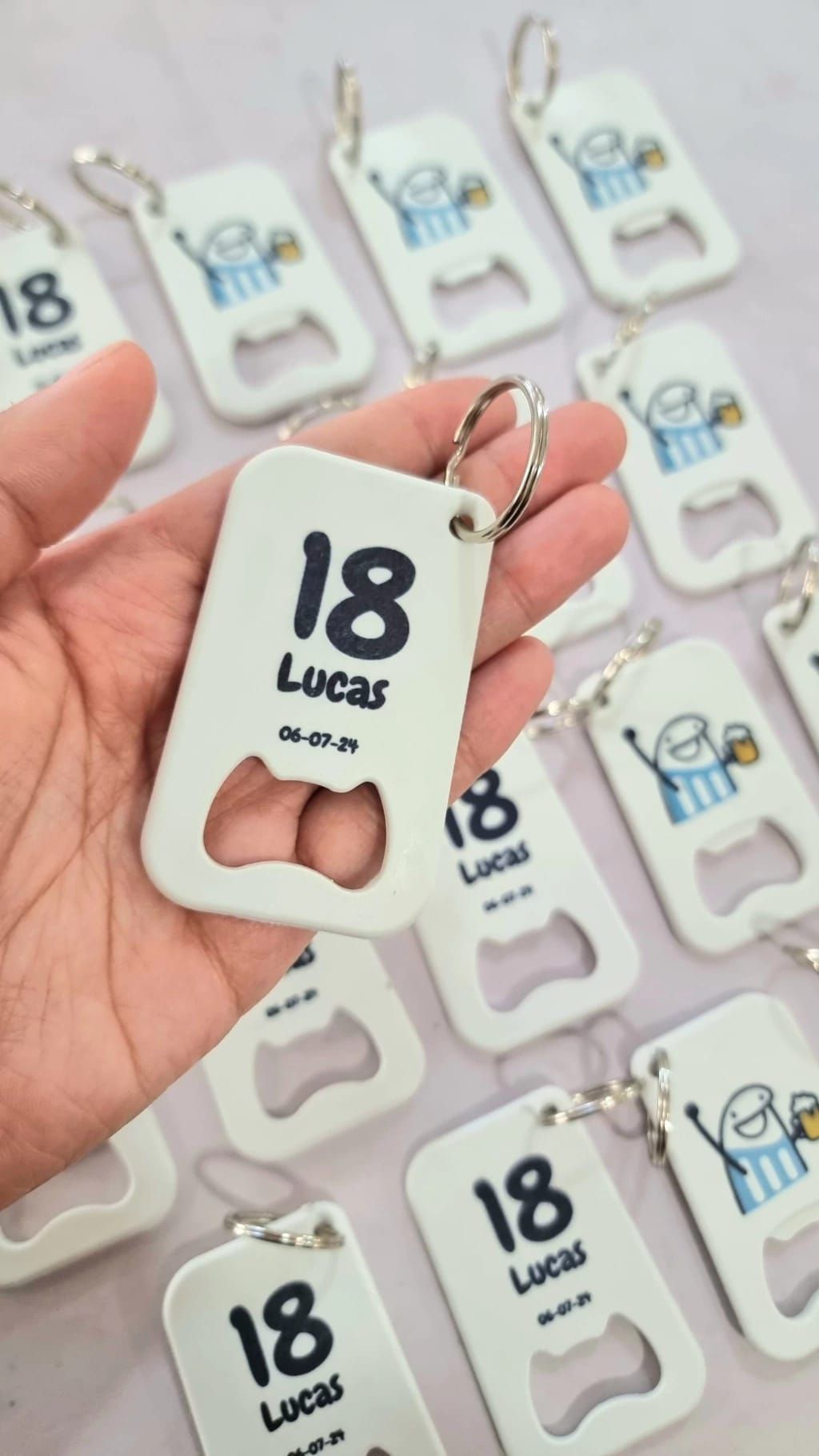 Llavero Destapador 18